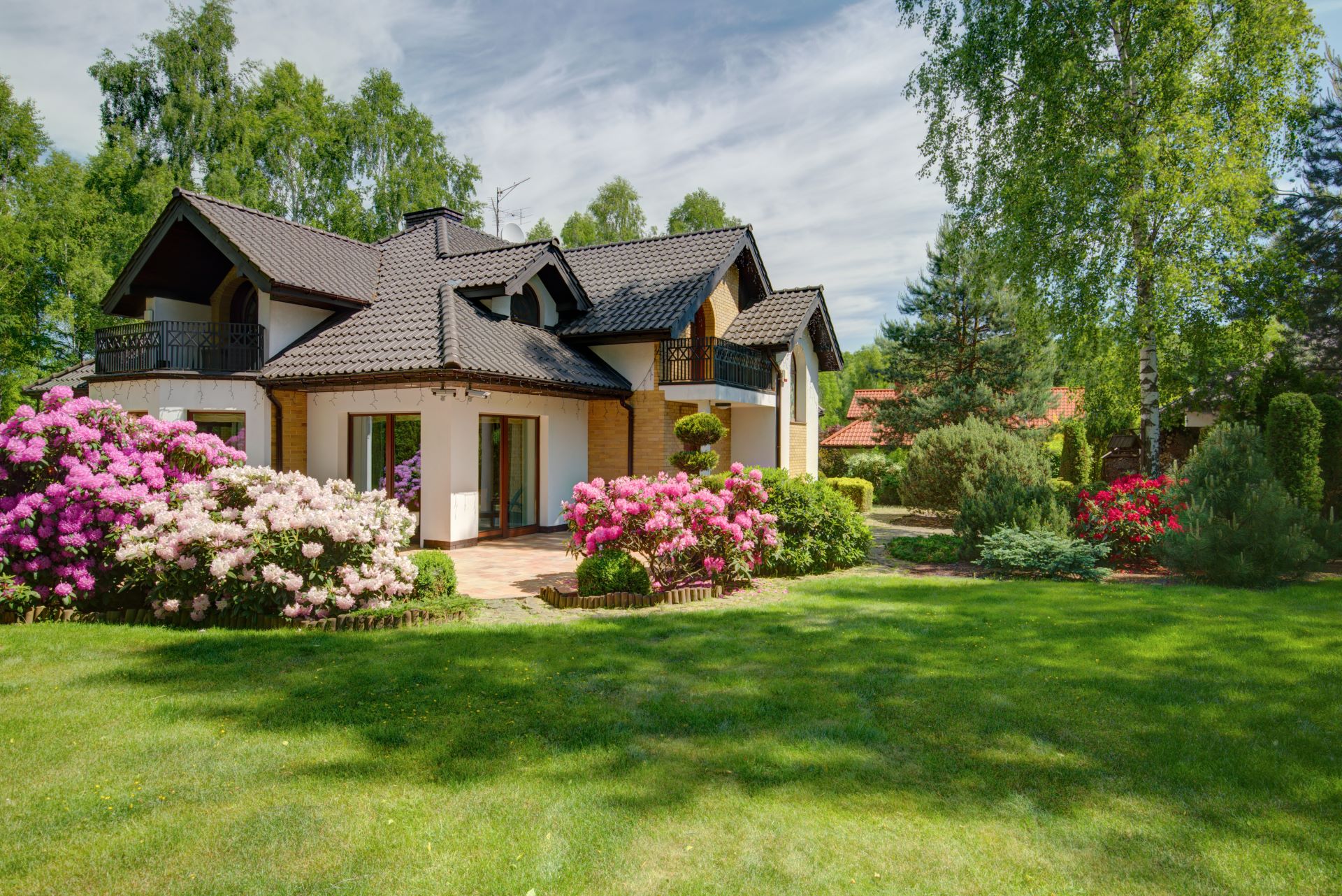 Elegante neue Villa mit Hinterhof